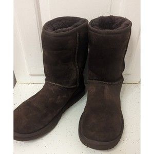 UGG WOMEN'S CLASSIC BROWN SHORT BOOTS SZ 7